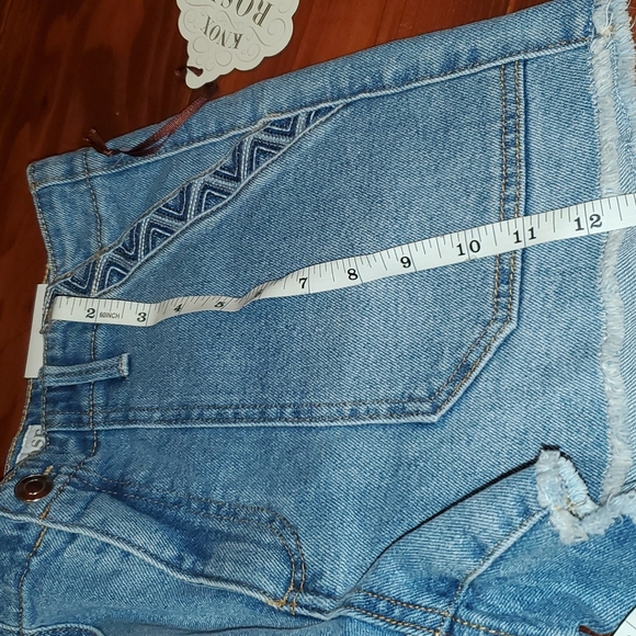 KNOX ROSE.. - Picture 6 of 6